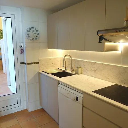 펜션 & Golf Seafront House Alicante 캄포아모르