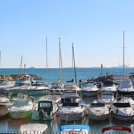 & Golf Seafront House Alicante * 캄포아모르